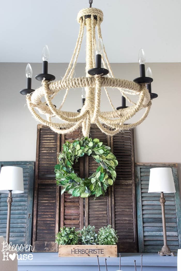 10 Items to Always Buy at Thrift Stores | unigumushane.com - Lots of great, inexpensive home decor ideas from the thrift store!