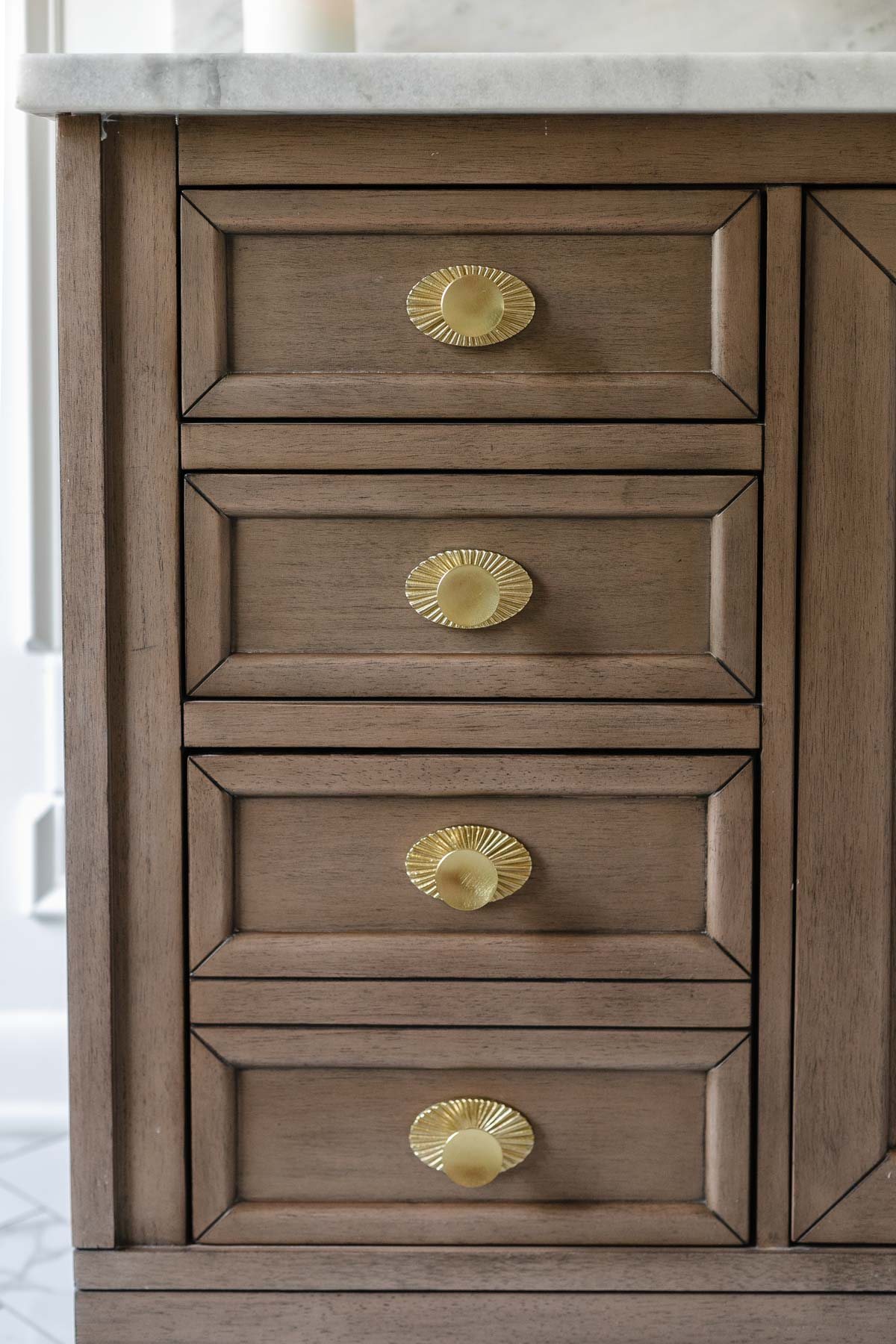 where to find hardware for furniture