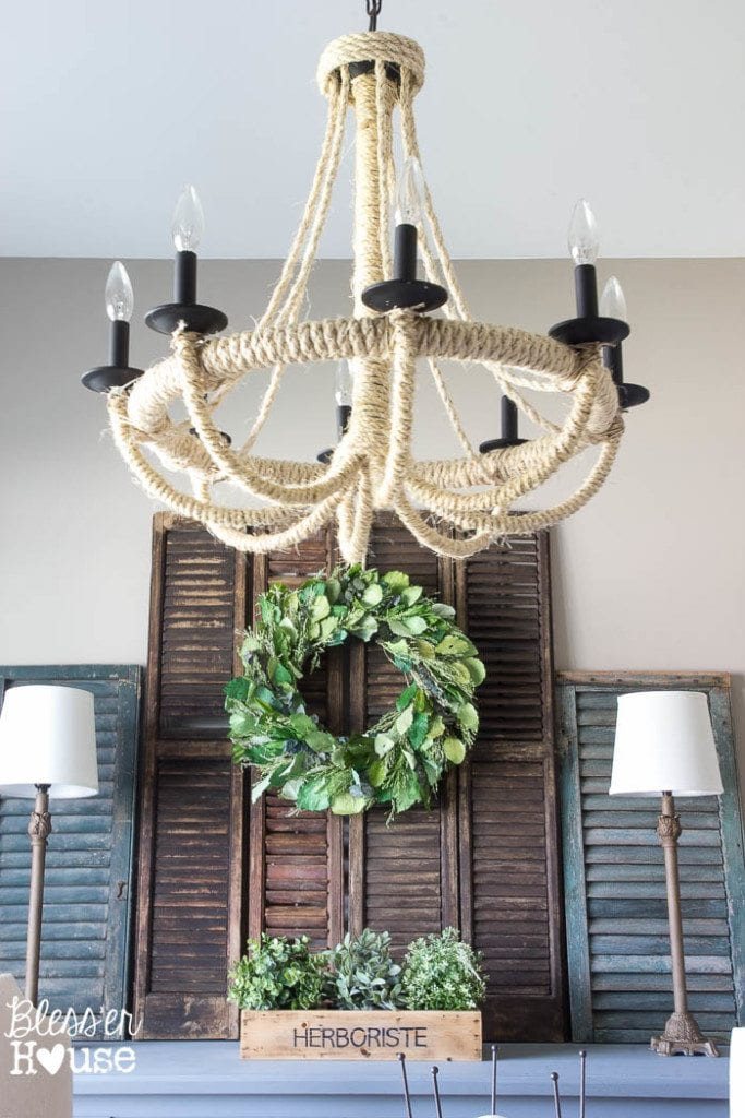 18 Ways to Add Farmhouse Character to a Builder Grade House on a Budget | unigumushane.com - An in-depth list of do-it-yourself home improvement projects and budget decorating tips to add farmhouse character to a builder grade house (or any home).