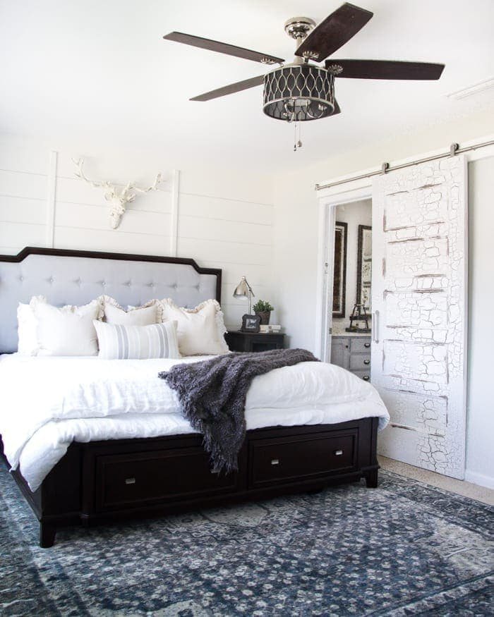 Rustic Modern Master Bedroom Reveal + Sources | unigumushane.com - A plain white, boring builder grade space gets a rustic modern master bedroom makeover using DIY home improvement tricks and decor shopping on a budget.