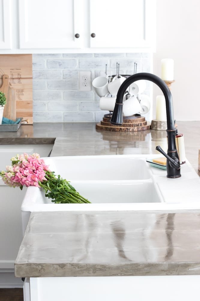IKEA Farmhouse Sink Review | unigumushane.com - What to know before buying the Ikea farmhouse sink Domsjo- how well it cleans, how functional it is, and if it's the right investment for your kitchen.