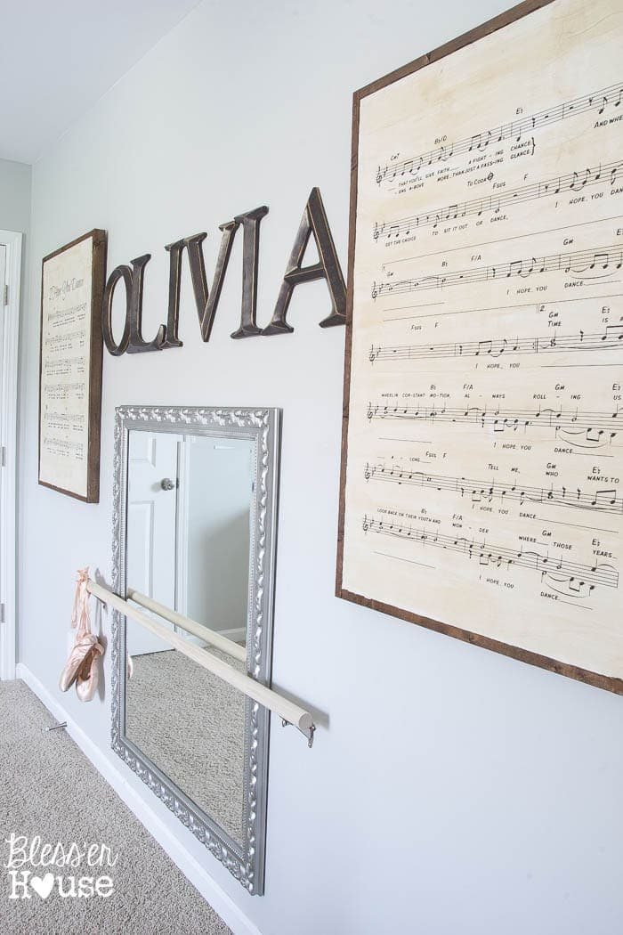 Ballerina Girl Bedroom Makeover Reveal | Unigumushane - Such a sweet space on a budget!