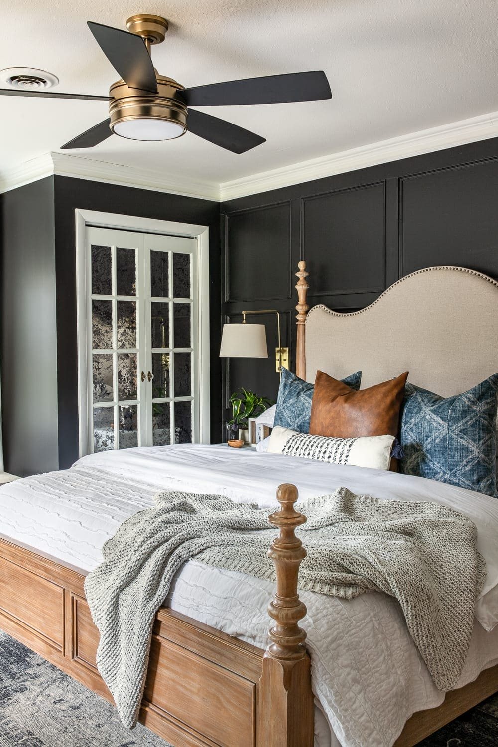 how to make a bed to look fluffy