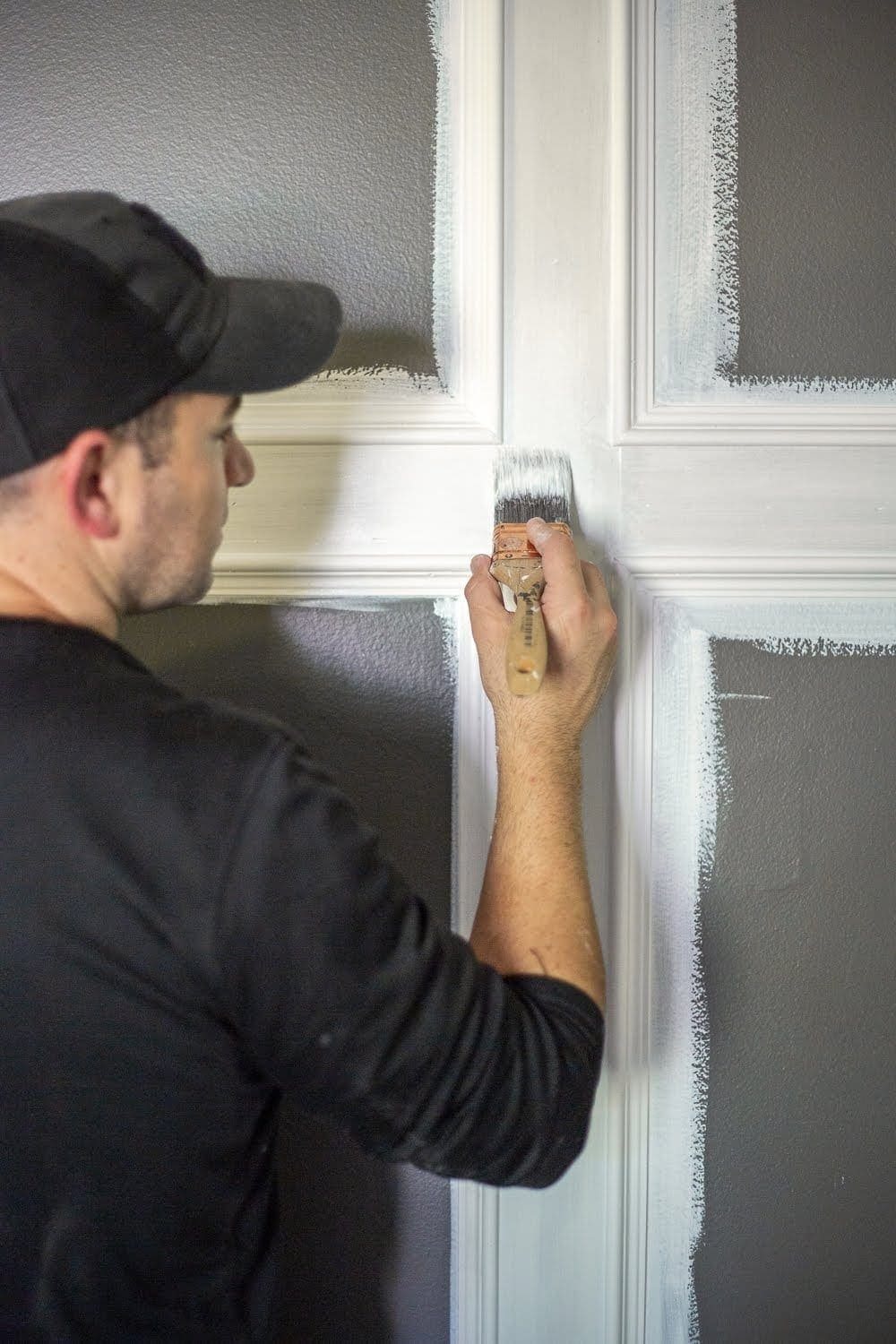 5 rules about primer and paint we wish we had known as beginner DIYers and how to create a paint finish on walls, doors, trim, and moldings that last. | Master Bedroom Refresh with Kilz®