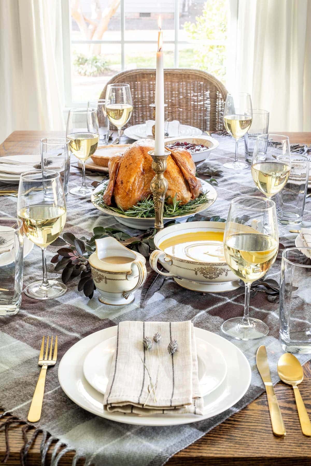 inexpensive Thanksgiving table decor ideas