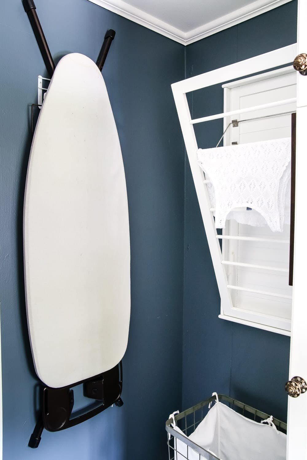 7 Must-Have Laundry Room Organizing Solutions | unigumushane.com - 7 essential items to get your laundry room organizing off like a well-oiled machine- how to organize cleaning supplies, laundry items, and household tools.