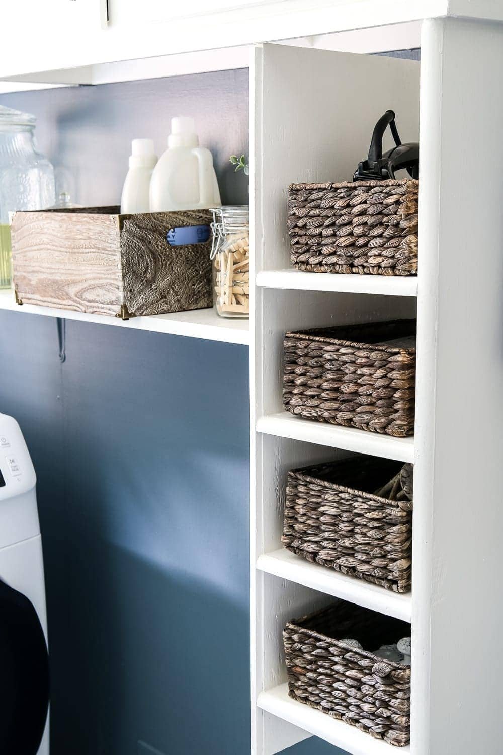7 Must-Have Laundry Room Organizing Solutions | unigumushane.com - 7 essential items to get your laundry room organizing off like a well-oiled machine- how to organize cleaning supplies, laundry items, and household tools.