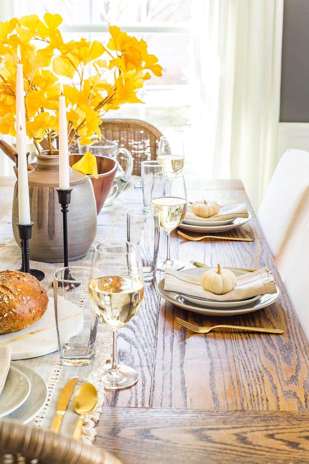 Modern meets traditional fall dining room set for Thanksgiving