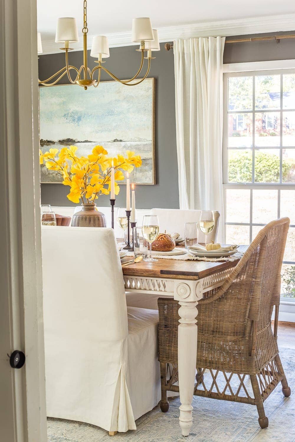 Modern meets traditional fall dining room set for Thanksgiving