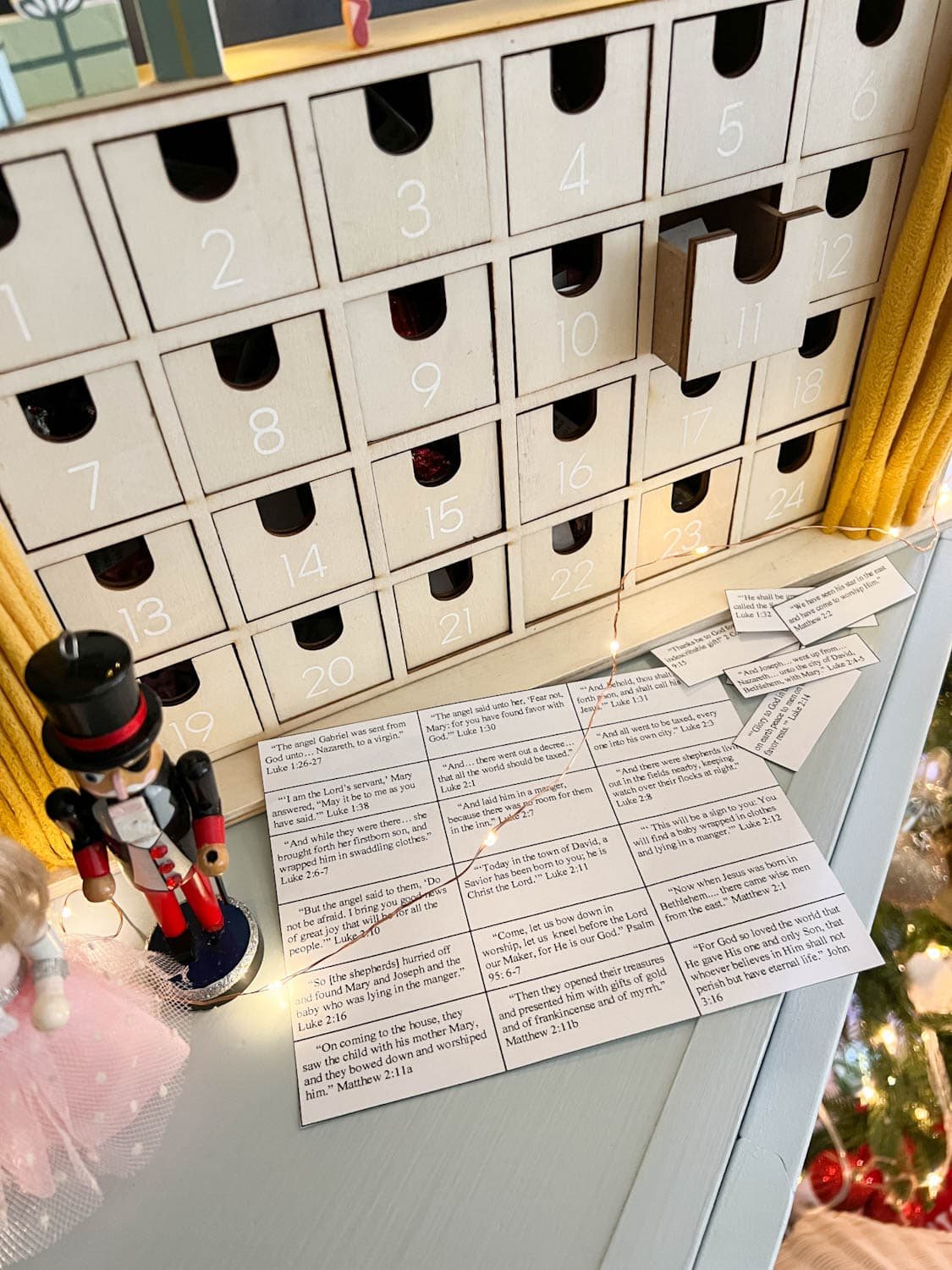 Printable Advent calendar with Bible verses of the Christmas story with ballet themed Advent calendar