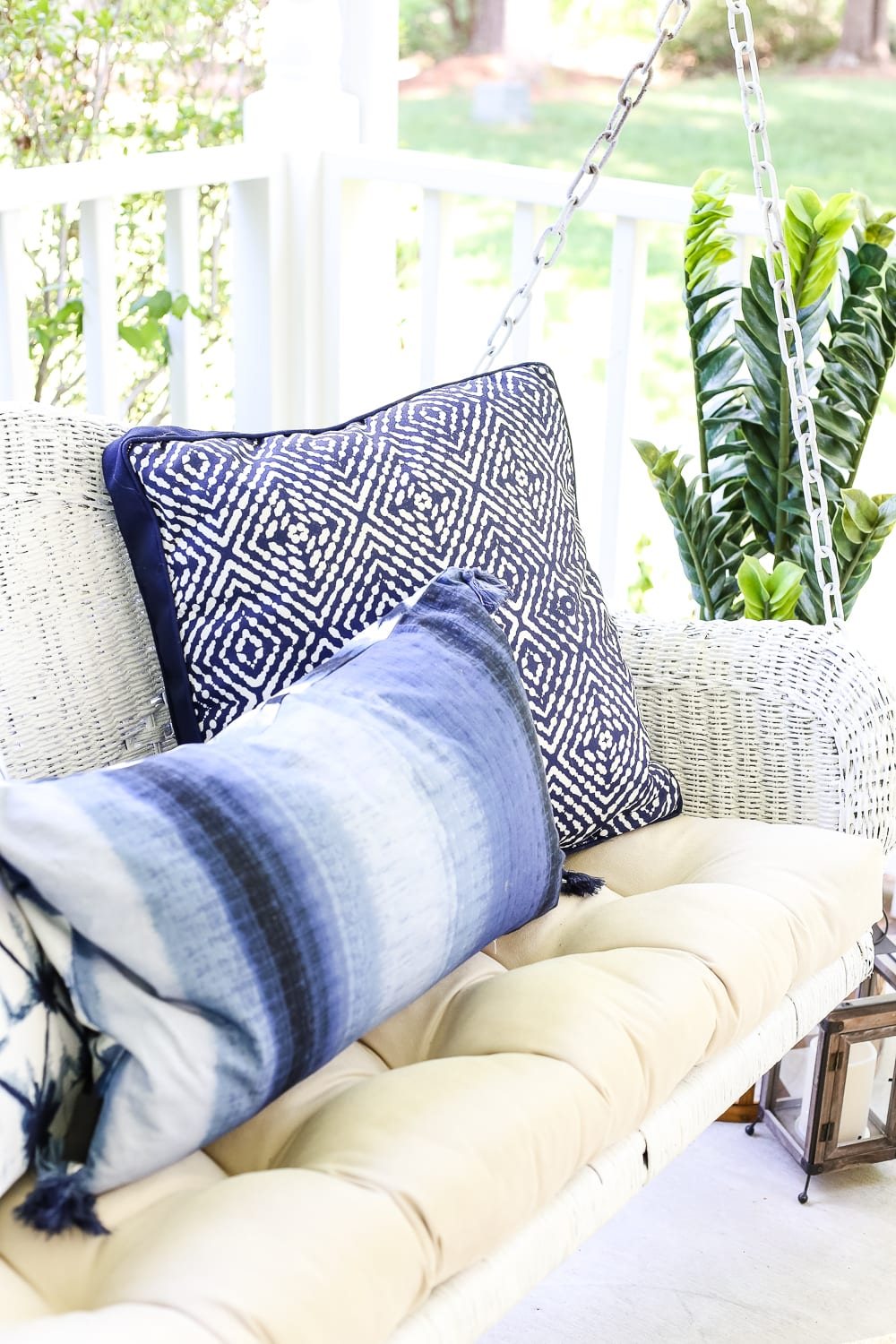 The Secret to Arranging a Versatile Outdoor Space | unigumushane.com - 1 trick for arranging a versatile outdoor space to get the most function out of a small porch, plus decorating ideas to make it inviting with TJ Maxx. #sponsored