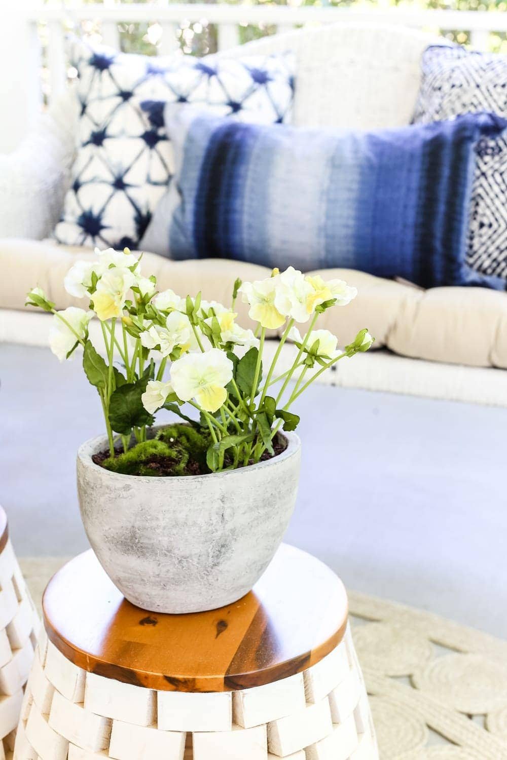The Secret to Arranging a Versatile Outdoor Space | unigumushane.com - 1 trick for arranging a versatile outdoor space to get the most function out of a small porch, plus decorating ideas to make it inviting with TJ Maxx. #sponsored