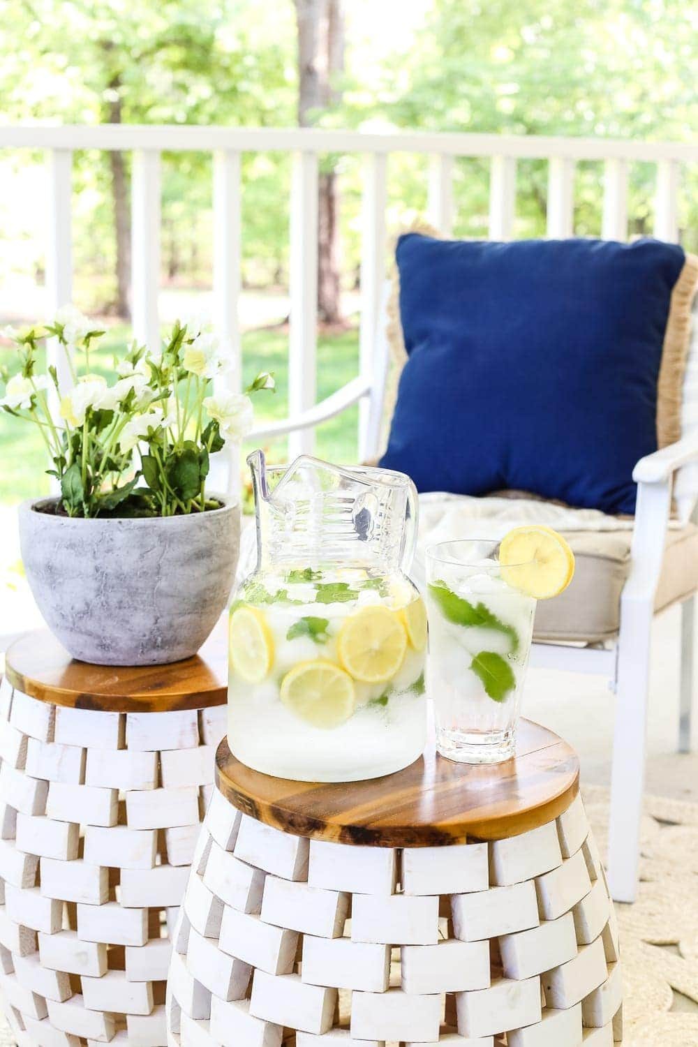 The Secret to Arranging a Versatile Outdoor Space