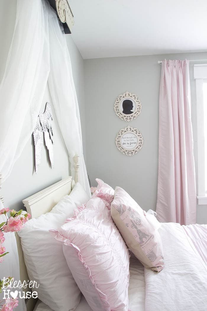 Ballerina Girl Bedroom Makeover Reveal | Unigumushane - Such a sweet space on a budget!