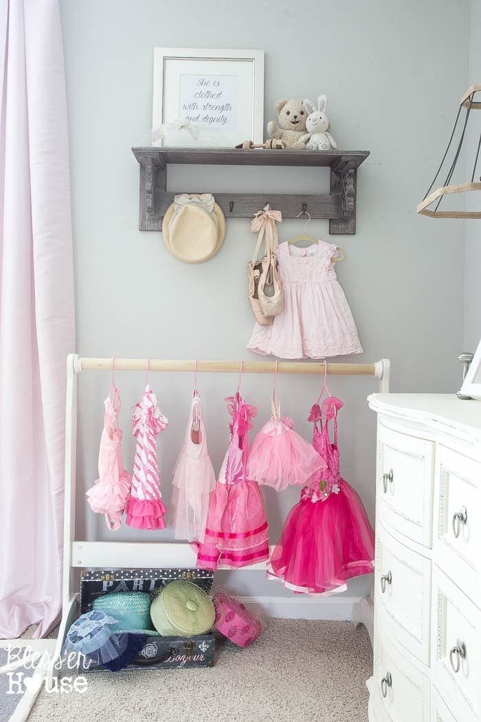Ballerina Girl Bedroom Makeover Reveal | Unigumushane - Such a sweet space on a budget!