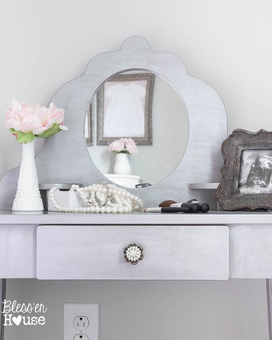 Ballerina Girl Bedroom Makeover Reveal | Unigumushane - Such a sweet space on a budget!