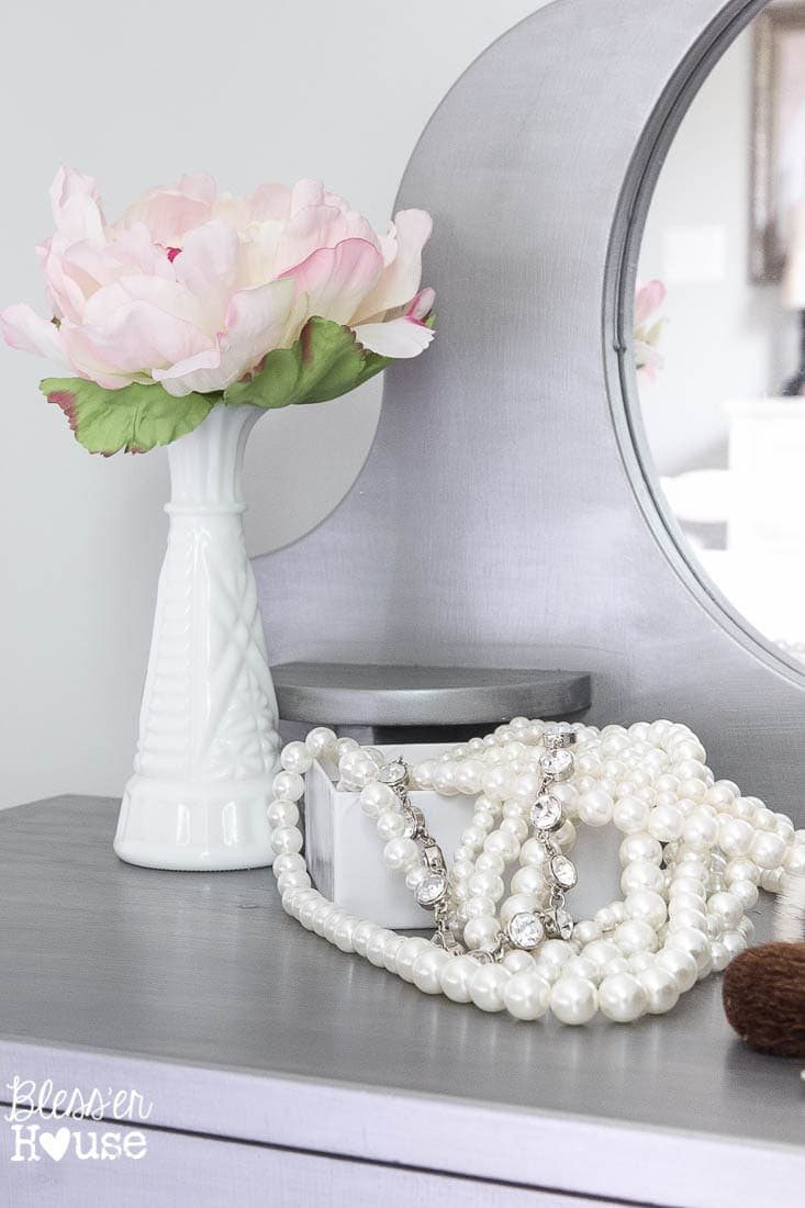 Ballerina Girl Bedroom Makeover Reveal | Unigumushane - Such a sweet space on a budget!