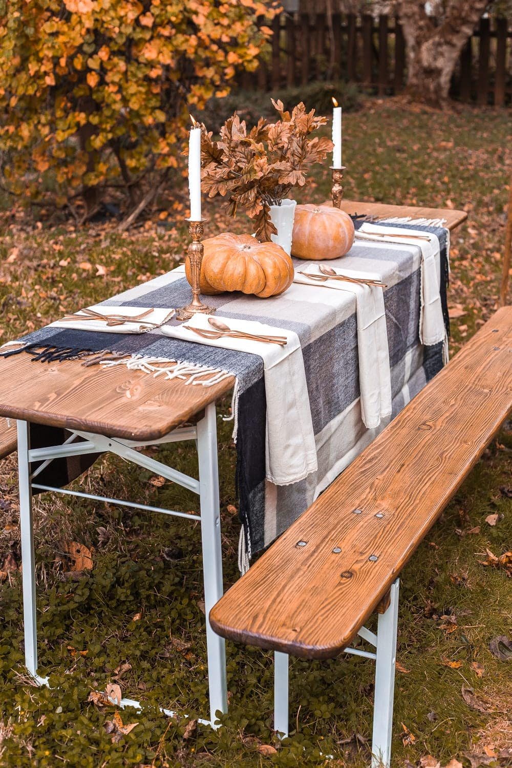 Thanksgiving alfresco beer garden table