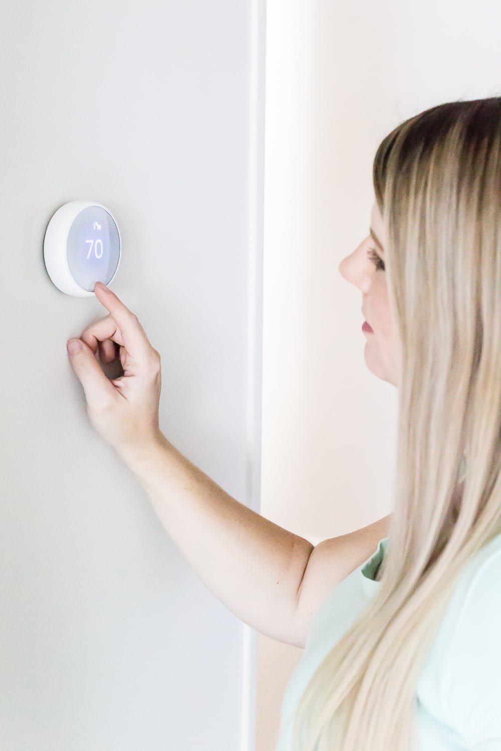 How to install a Nest thermostat by yourself to set up a smart home