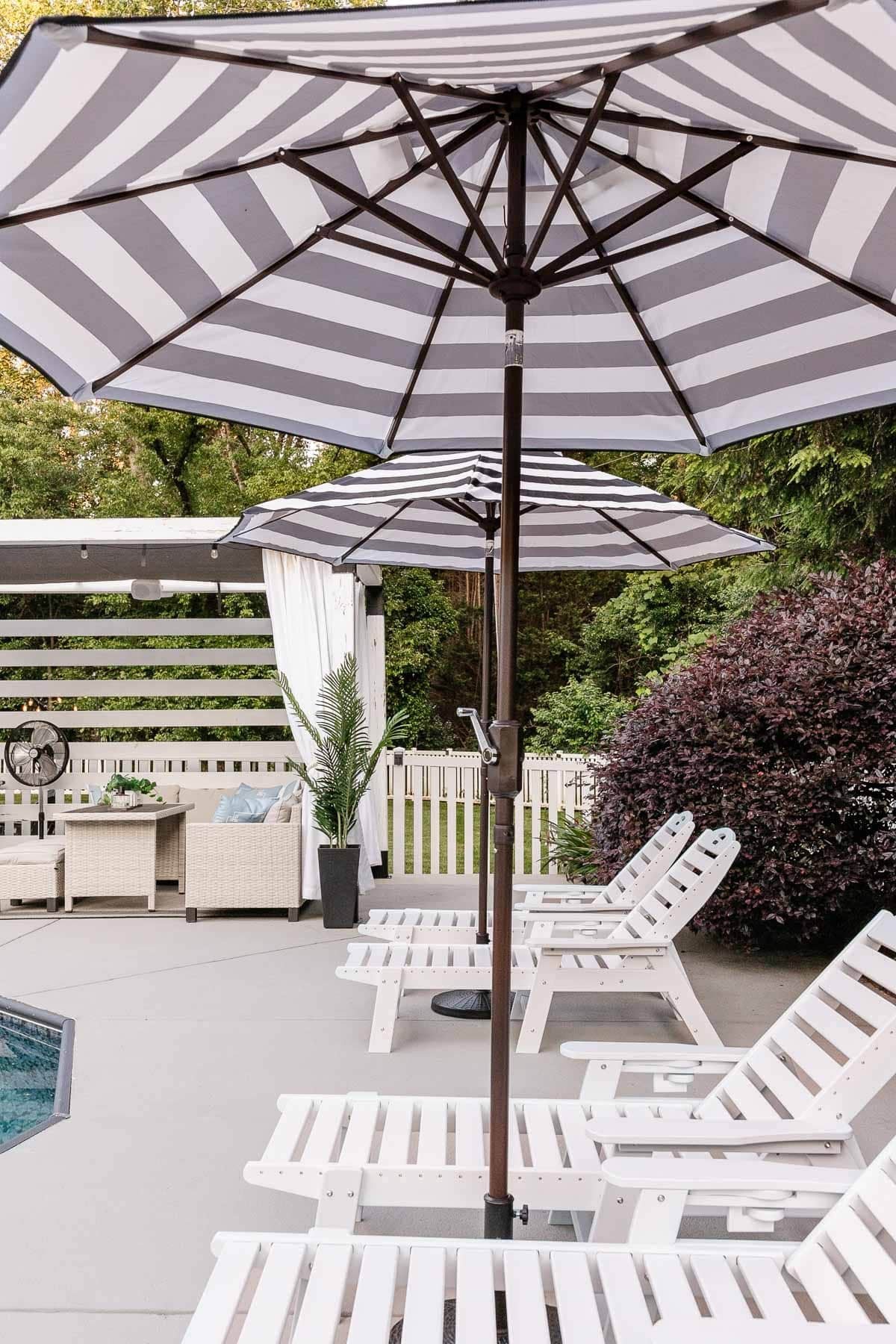 amazon outdoor lounge chairs and umbrellas