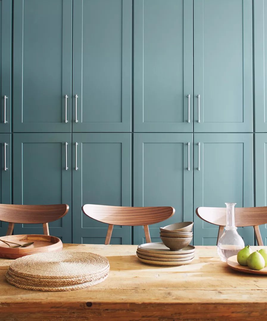 Benjamin Moore Aegean Teal on kitchen cabinets