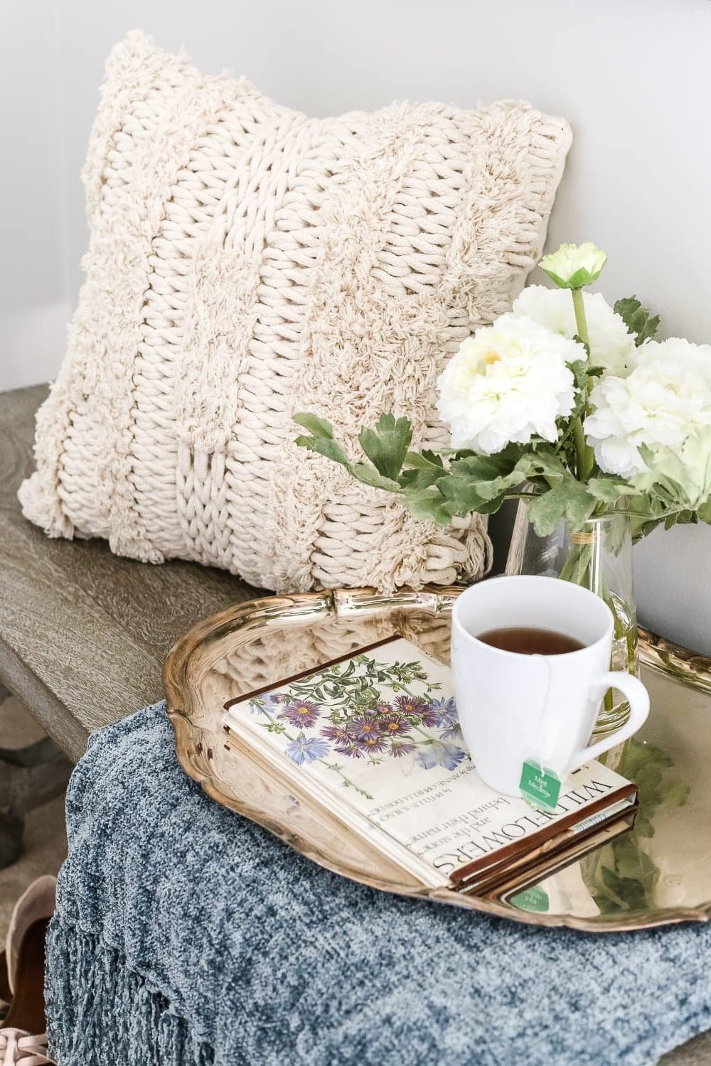 Blue Cottage Style Guest Bedroom Makeover | unigumushane.com - A dark and dated guest bedroom gets a cottage style makeover with serene shades of blue using Craigslist furniture and budget-friendly finds.
