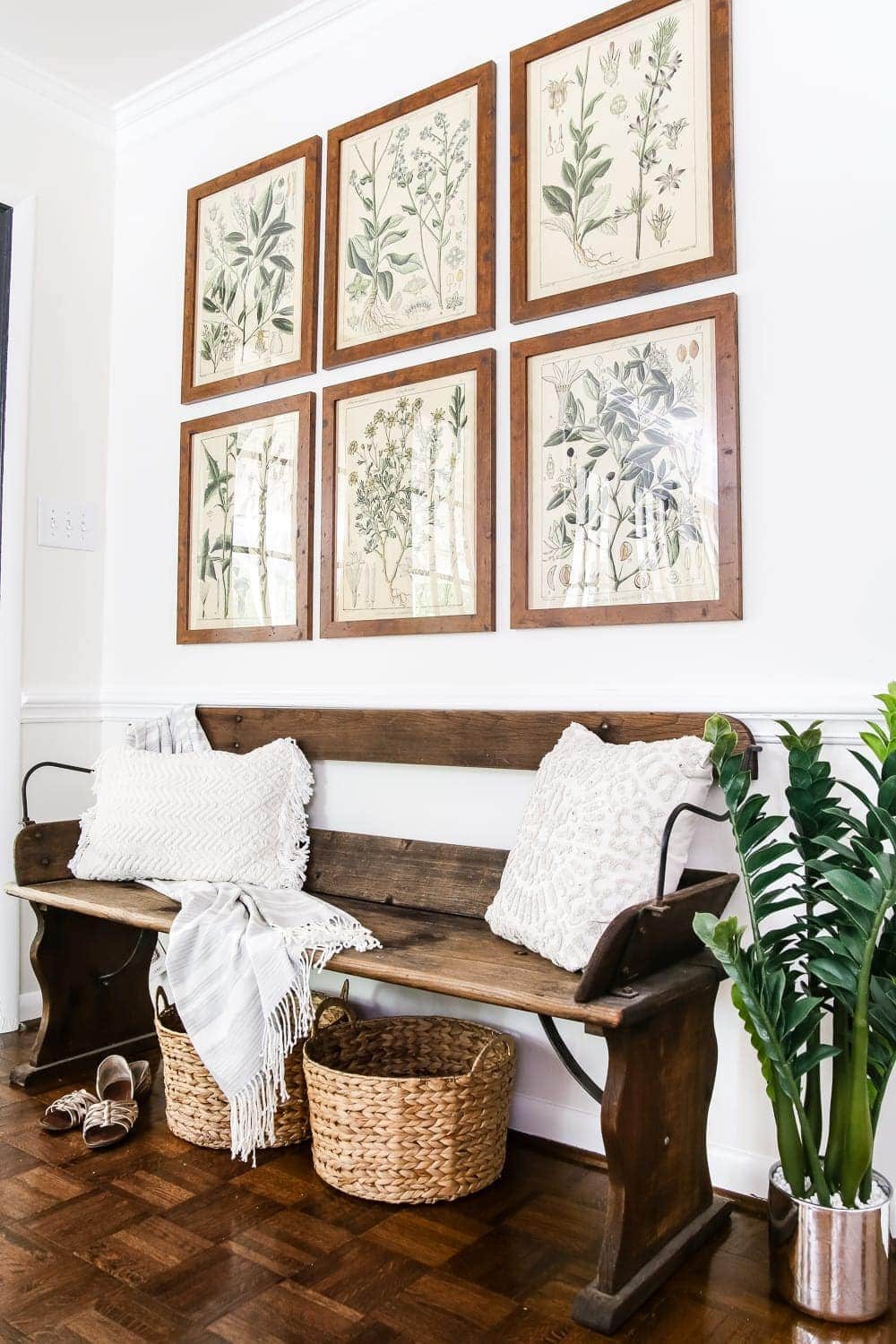 Botany Printable Art and a Wall Decor Hanging Trick | unigumushane.com - A free download of botany printable art perfect for spring and summer, plus a wall decor hanging hack to make hanging frames quick and easy.
