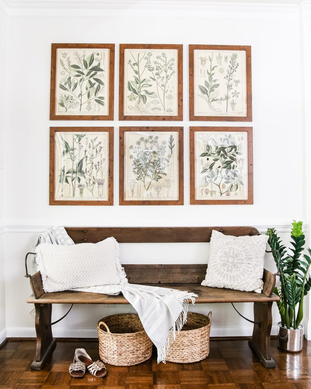 Botany Printable Art and a Wall Decor Hanging Trick | unigumushane.com - A free download of botany printable art perfect for spring and summer, plus a wall decor hanging hack to make hanging frames quick and easy.