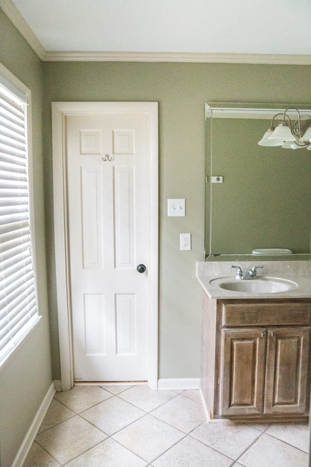 Budget Master Bathroom Refresh Reveal | before