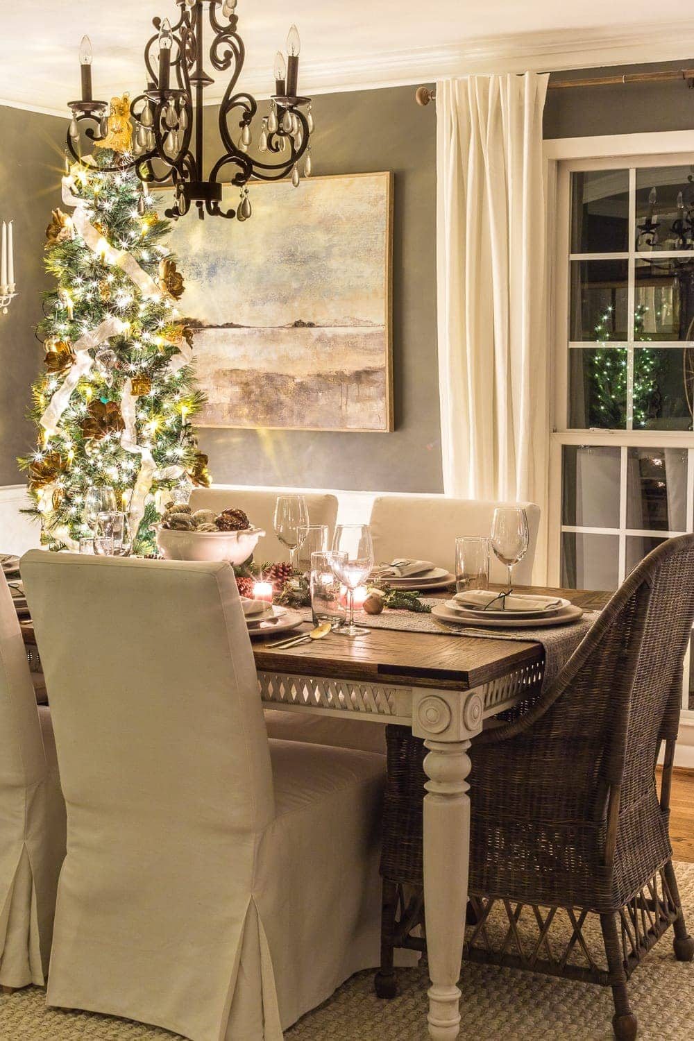 Christmas Candlelight Night Tour | Dining Room