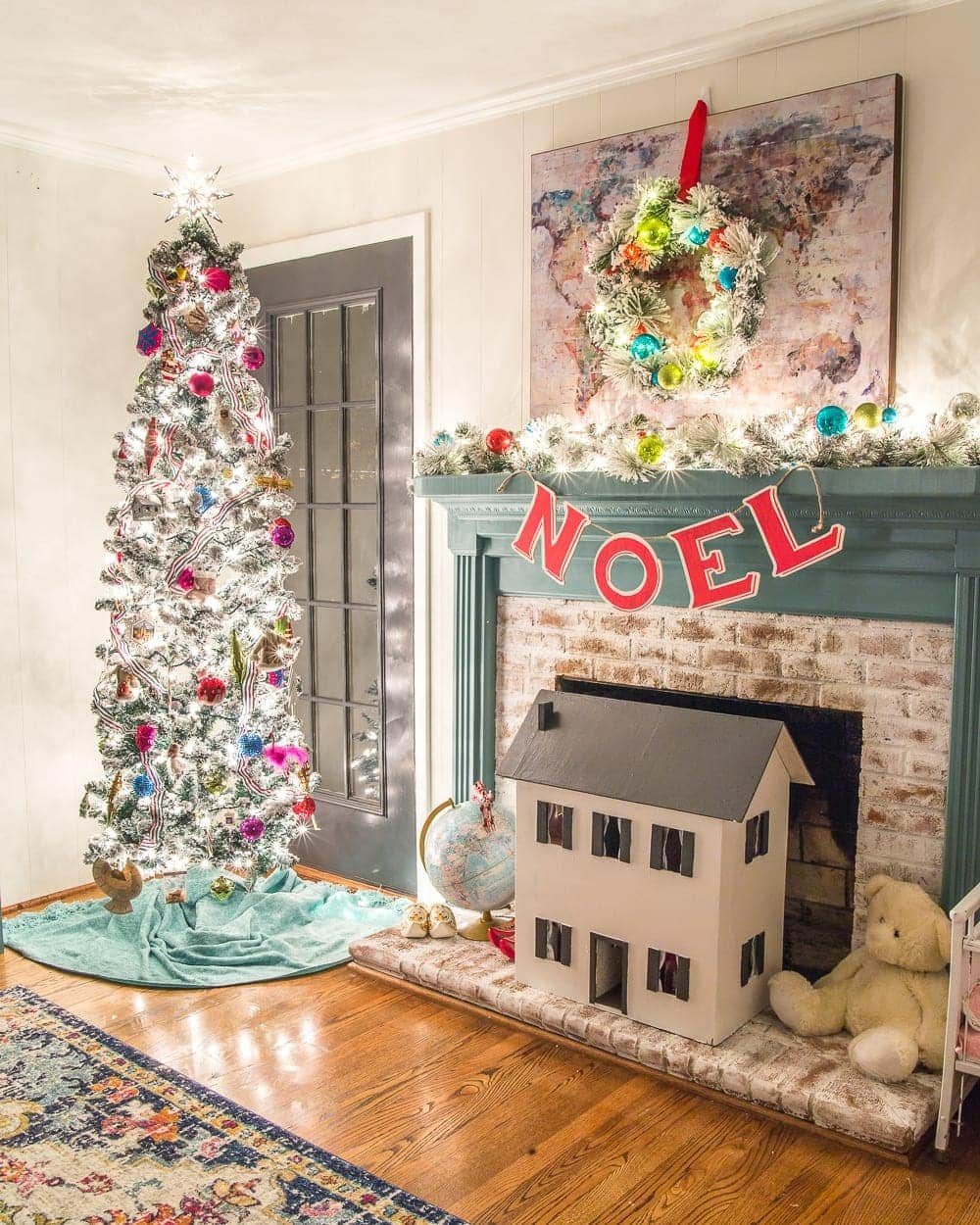 Christmas Candlelight Night Tour | Playroom