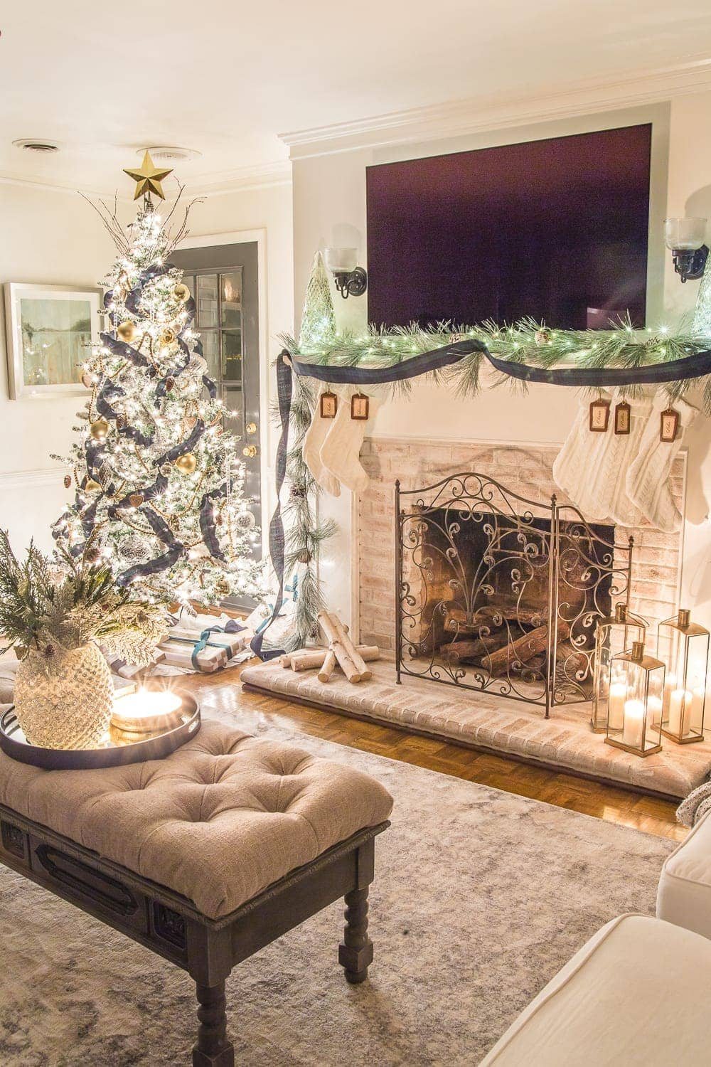 Christmas Candlelight Night Tour | Living Room and Fireplace
