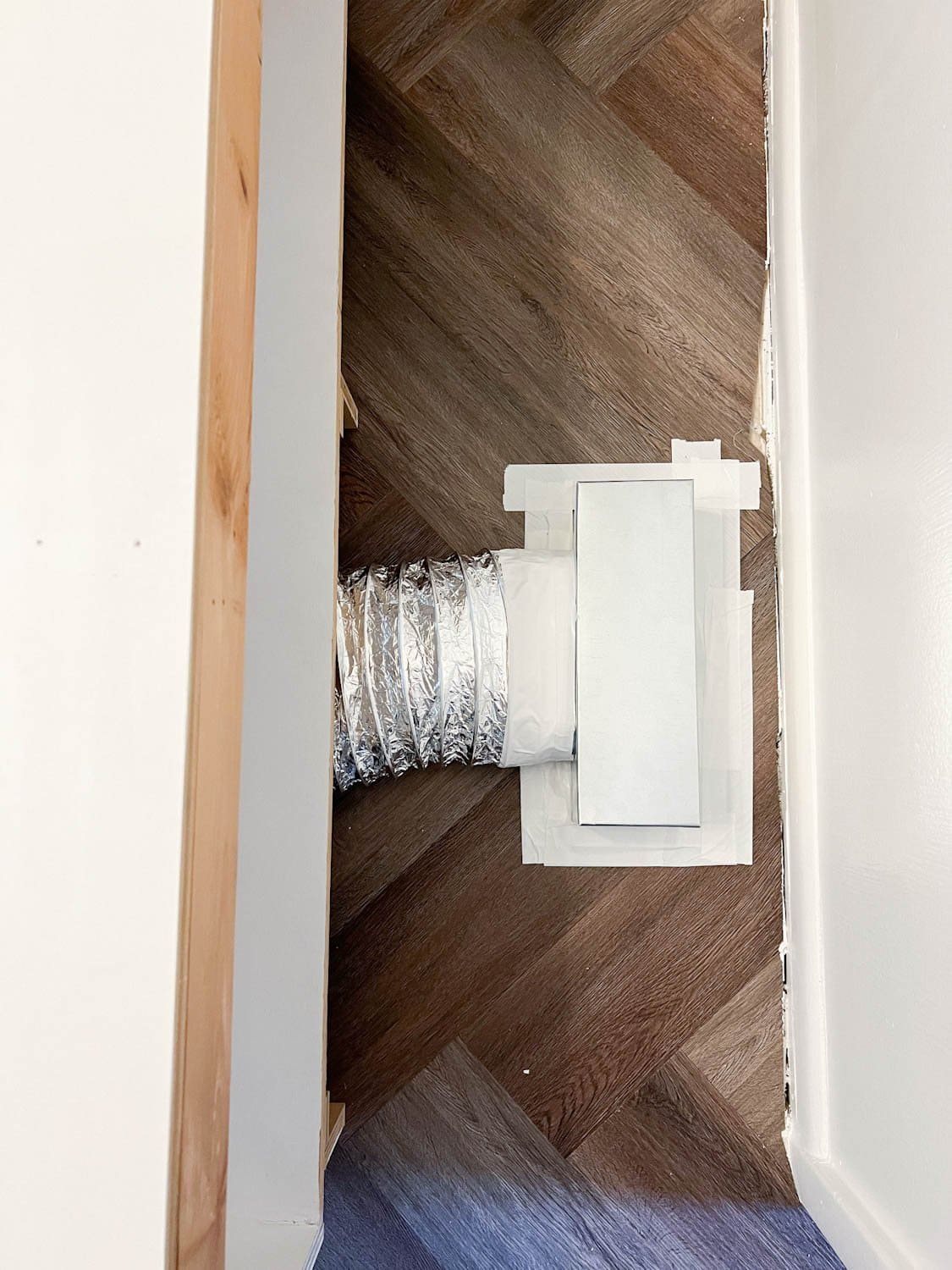 air vent redirect using a Toe Ductor kit underneath a builtin bench