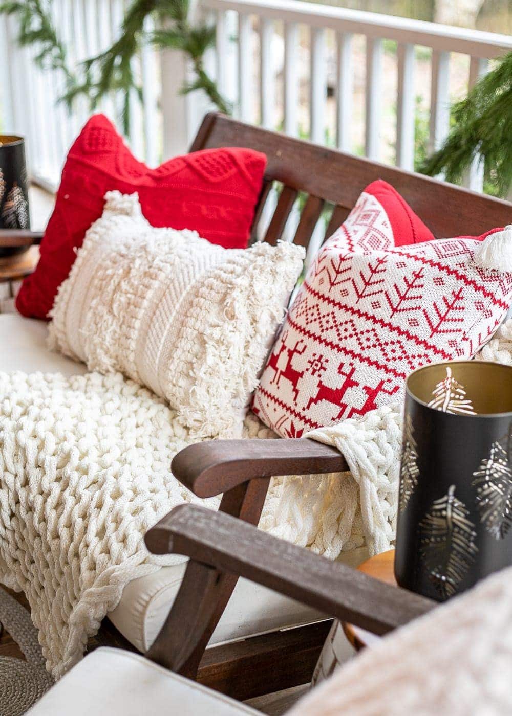 Cozy Christmas pillows and blankets