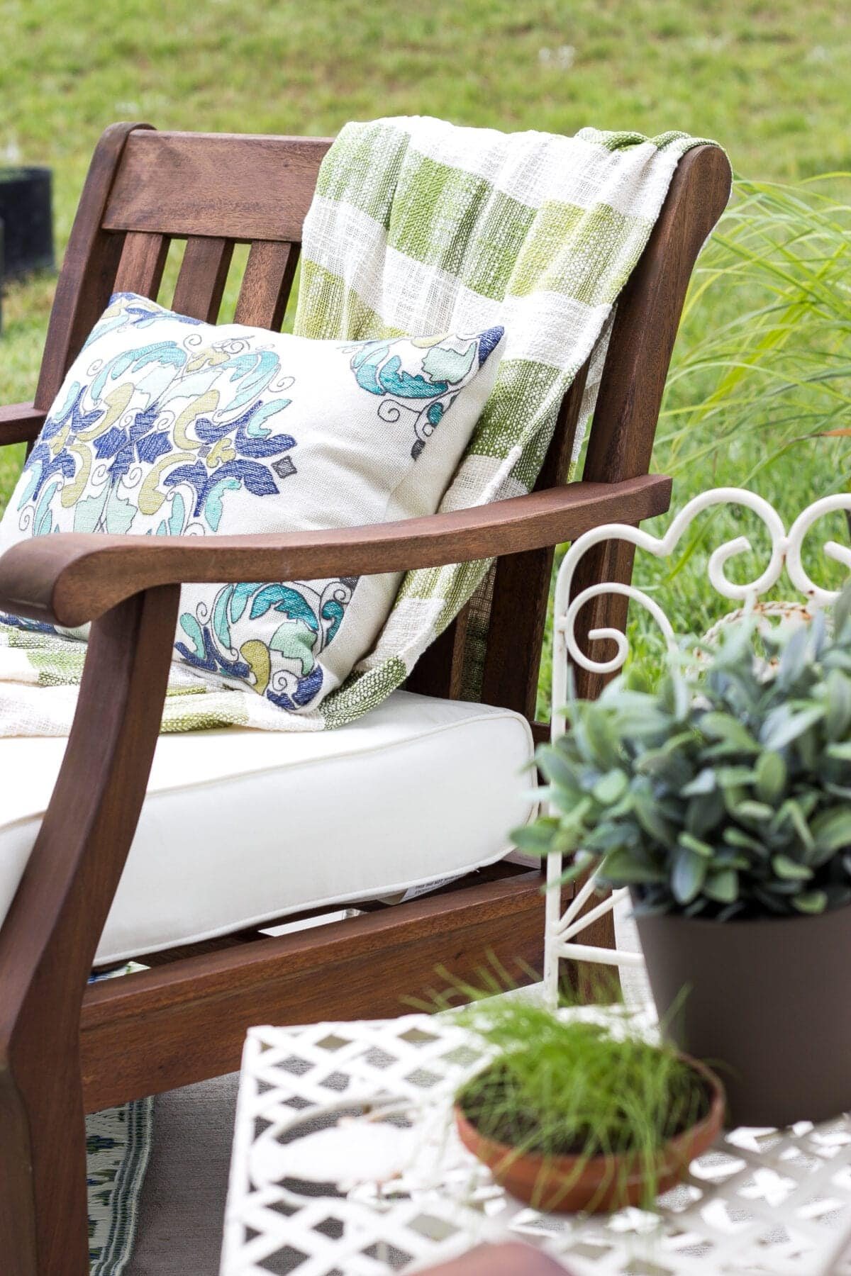 How to Decorate a Small Patio | unigumushane.com - Utilize a small patio space with chairs at each corner and a fire pit in the middle for function and entertainment. Add outdoor string lights for a cozy ambience.
