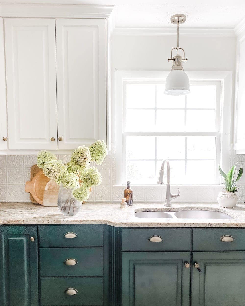 How to Dry Hydrangeas for Fall Decor