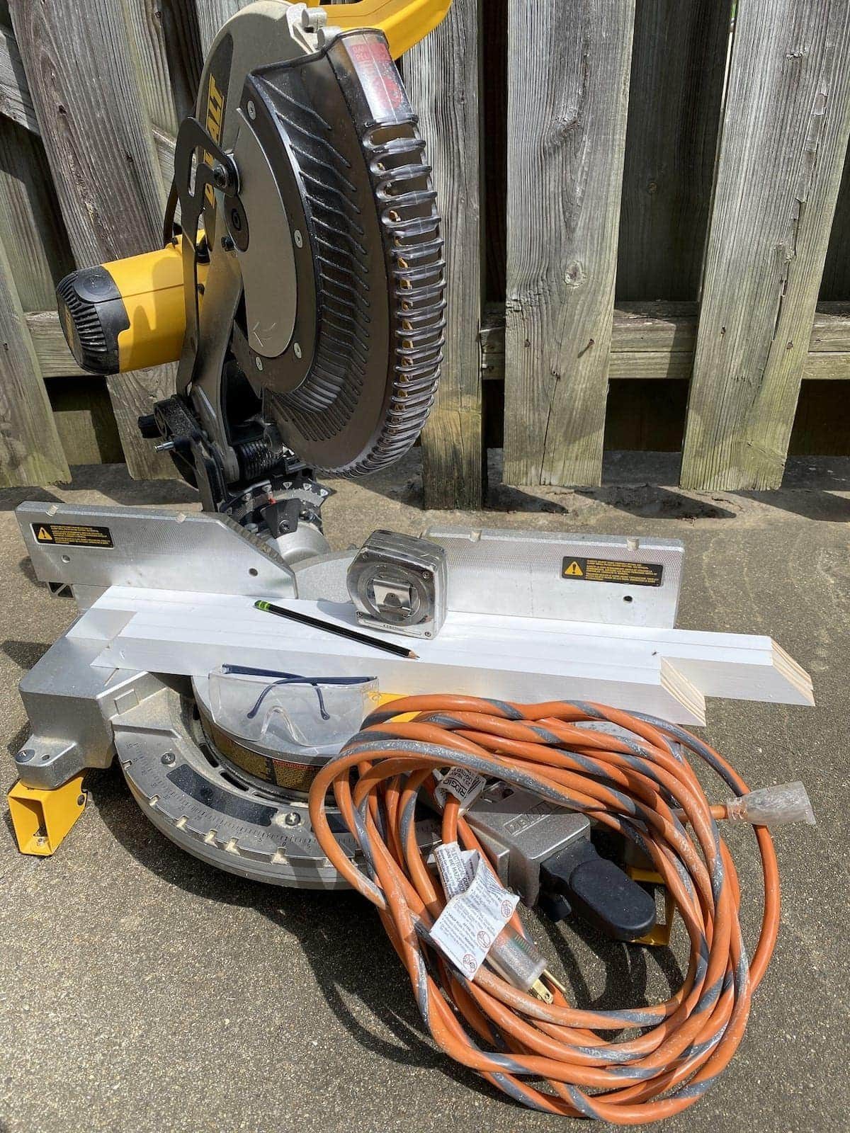 DIY air return vent cover frame