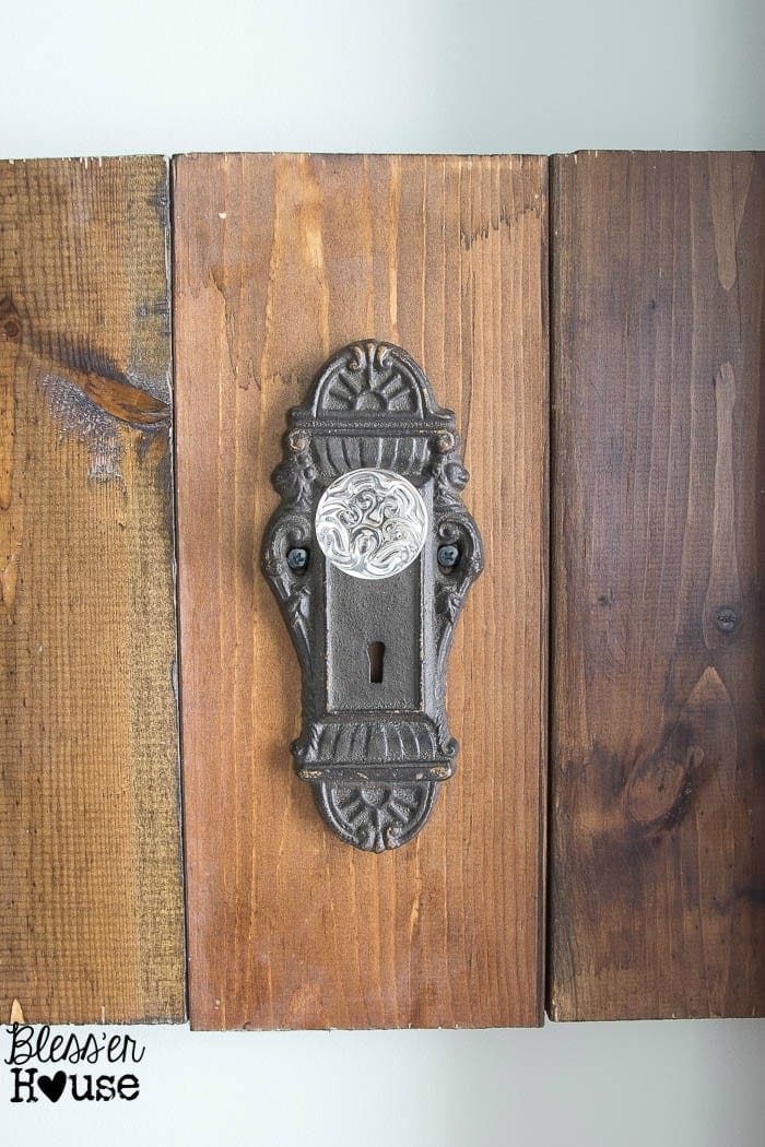 DIY Antique Door Knob Towel Rack | Unigumushane