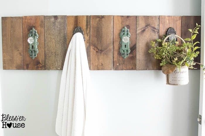 DIY Antique Door Knob Towel Rack | Unigumushane