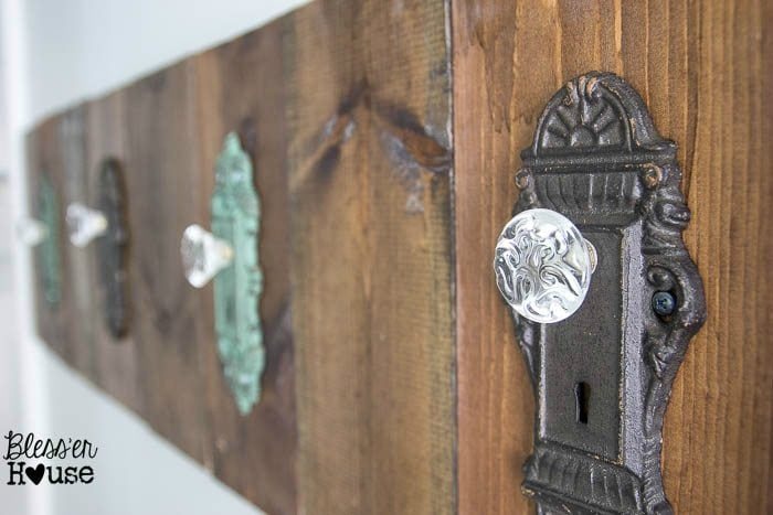 DIY Antique Door Knob Towel Rack | Unigumushane