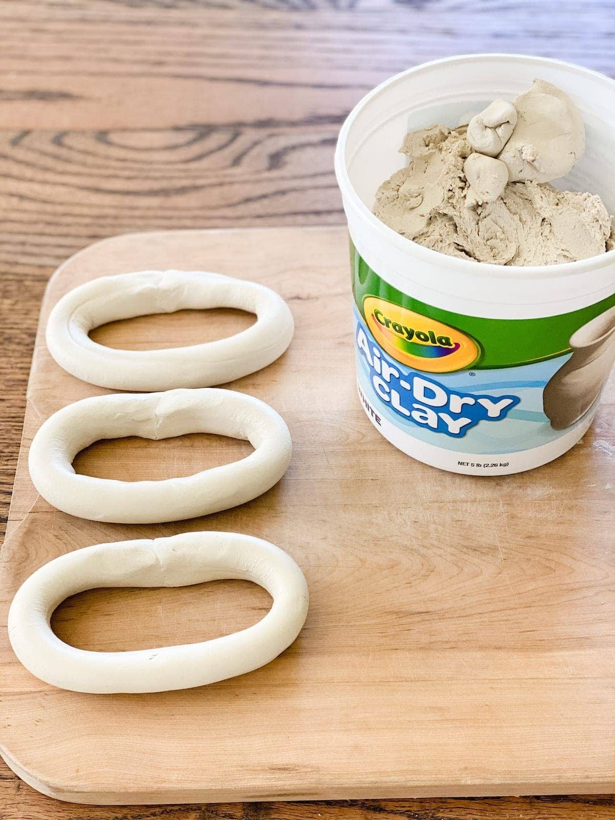air dry clay shaped into chain