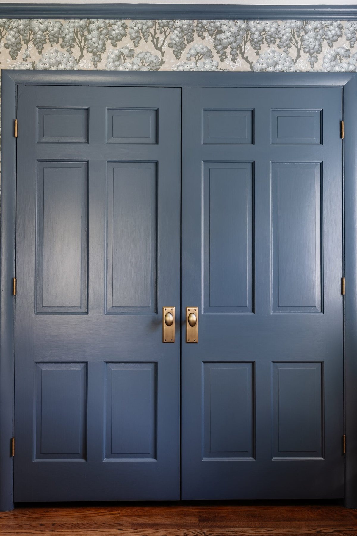 Door update using Rub n Buff to change door hinge color