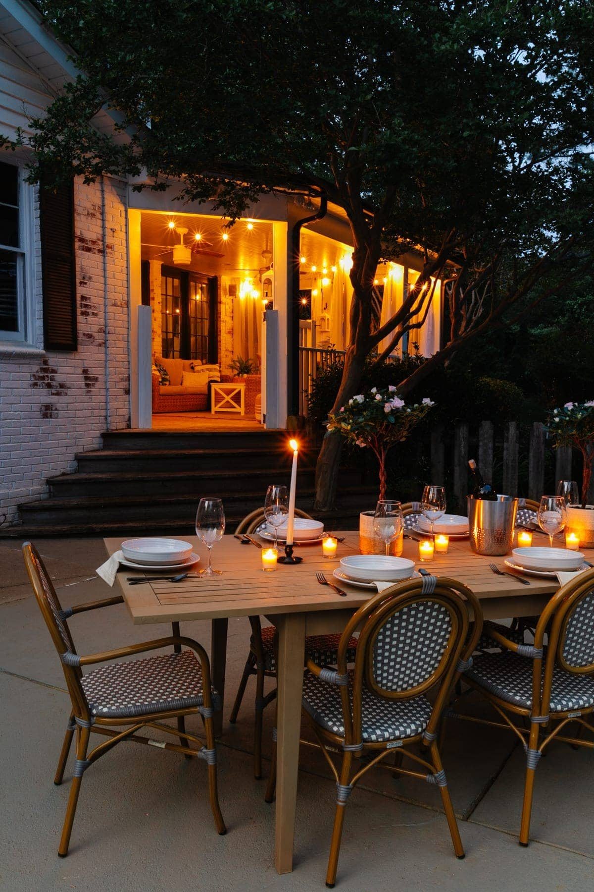 DIY Faux Driftwood Outdoor Dining Table Makeover