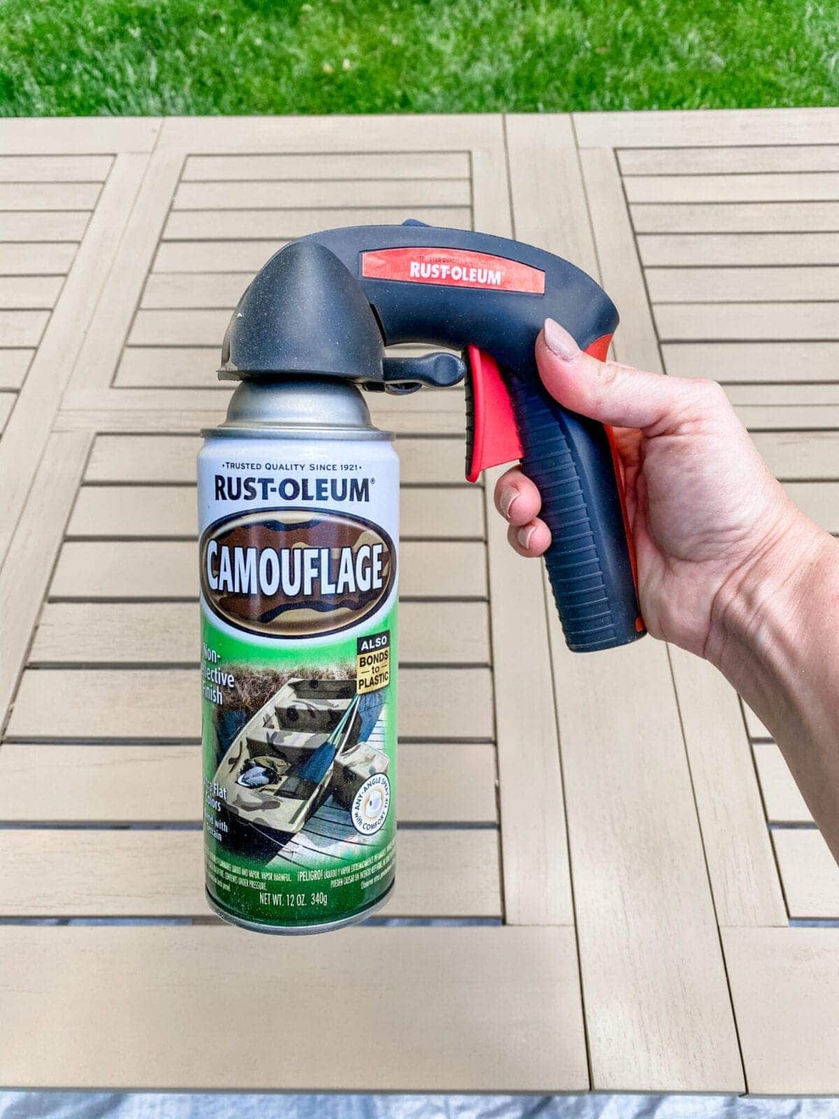 comfort grip for better spray paint application