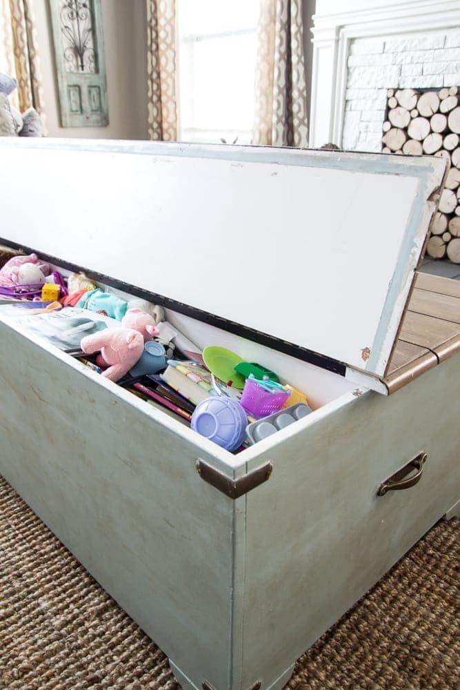 DIY Faux Planked Card Catalog Coffee Table | unigumushane.com