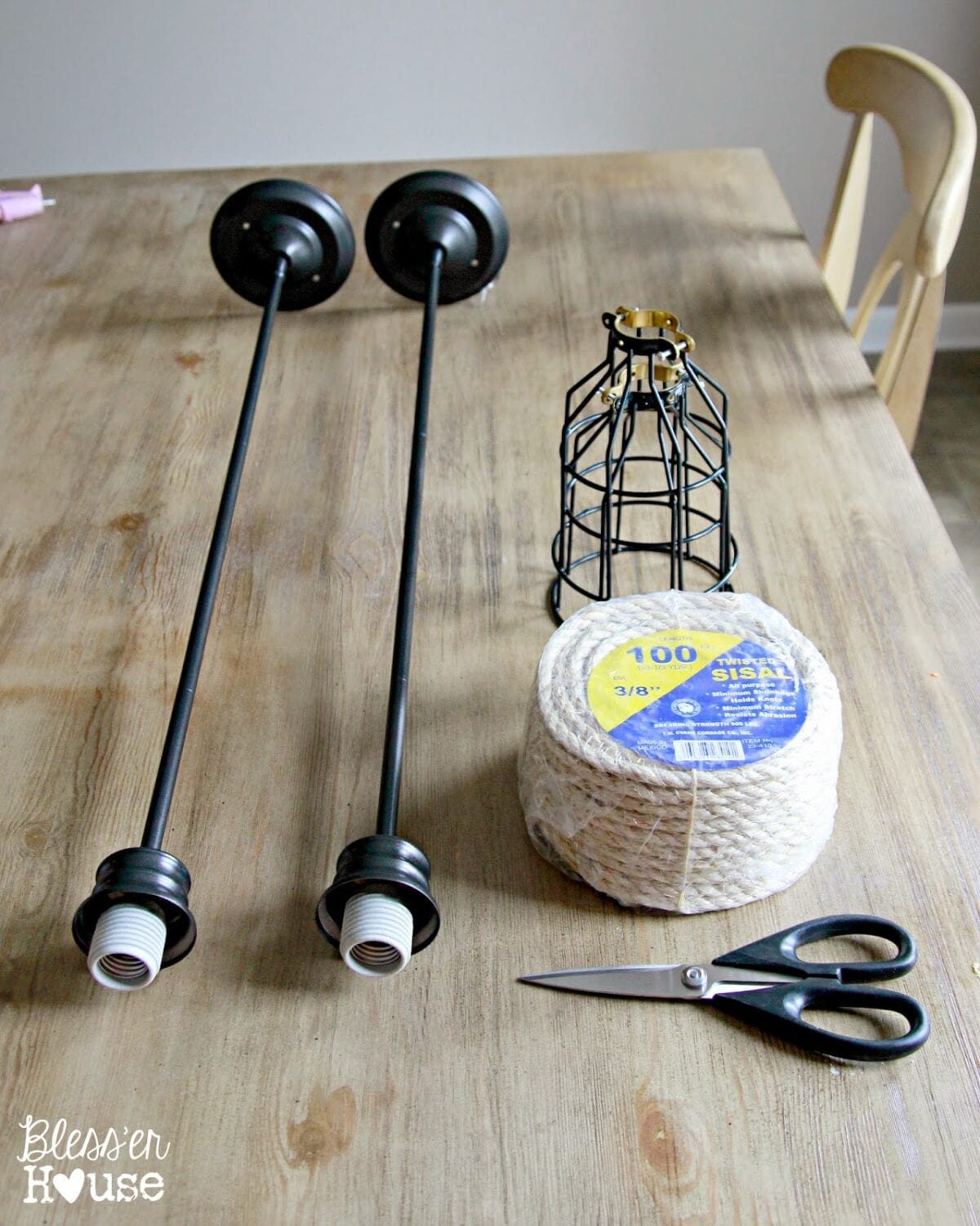 DIY Industrial Pendant Light: Unigumushane