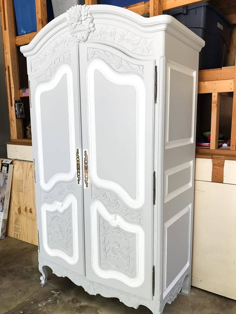 DIY Narnia Wardrobe Reading Nook | unigumushane.com - A plain, thrifted armoire gets a sweet, fairytale-like makeover as a reading nook based on the story of The Lion, the Witch, and the Wardrobe.