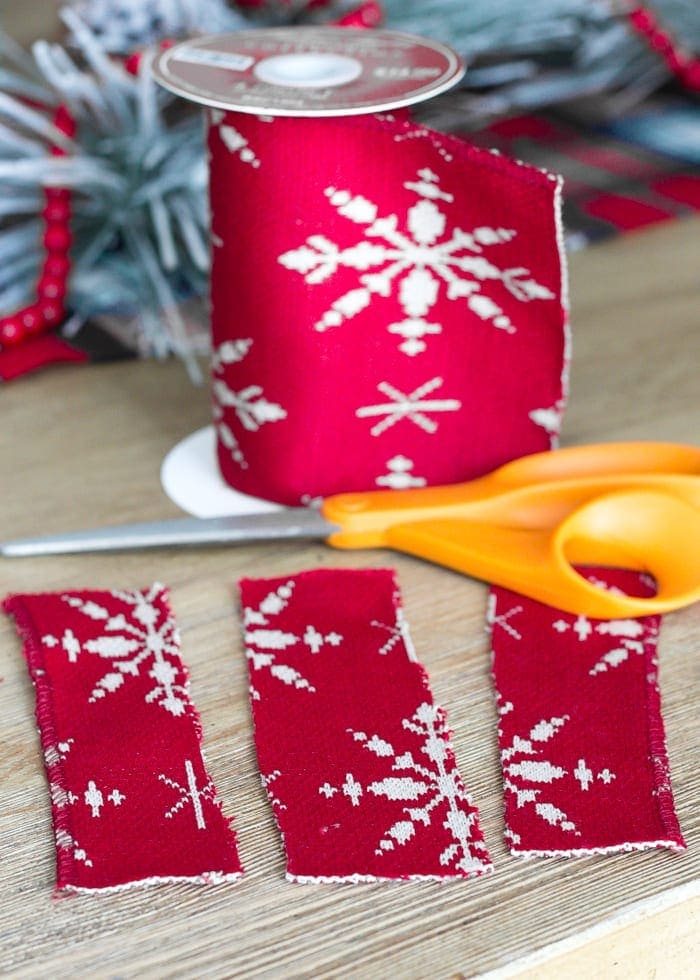 DIY Nordic Sweater Mini Christmas Trees | unigumushane.com - How to make Nordic sweater mini Christmas trees using just florist foam, ribbon, and hot glue for cute decor accents on tabletops and mantels.