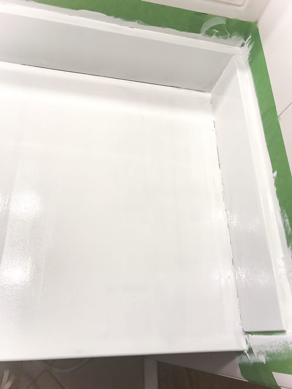 painting a countertop sink using a tub and tile refinishing kit