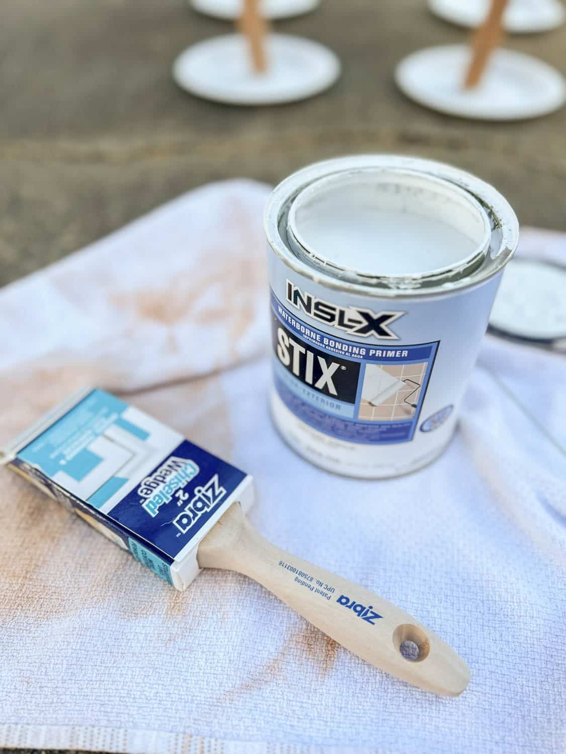 best bonding primer for paint adhesion on furniture and cabinets